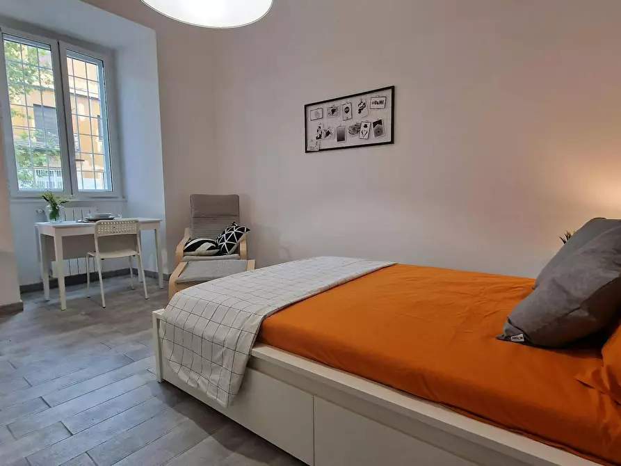 Immagine 2 di Camera in affitto  in Via Ostiense a Roma