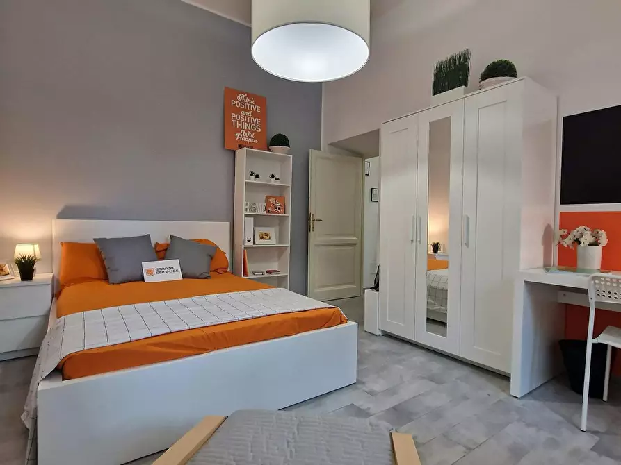 Immagine 4 di Camera in affitto  in Via Ostiense a Roma