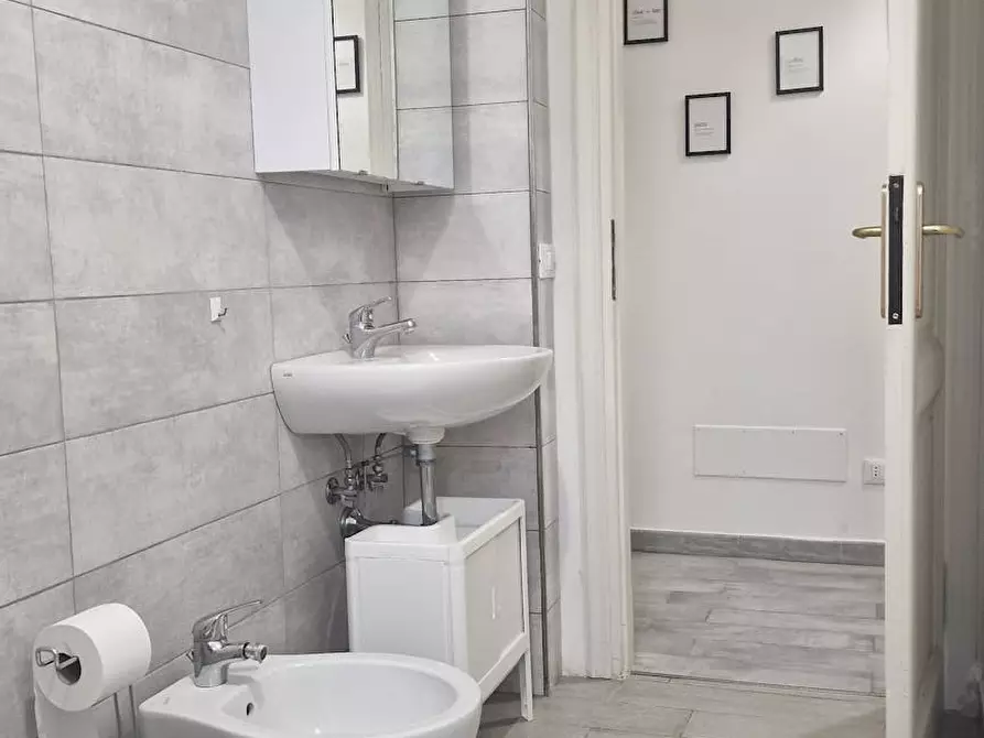 Immagine 8 di Camera in affitto  in Via Ostiense a Roma