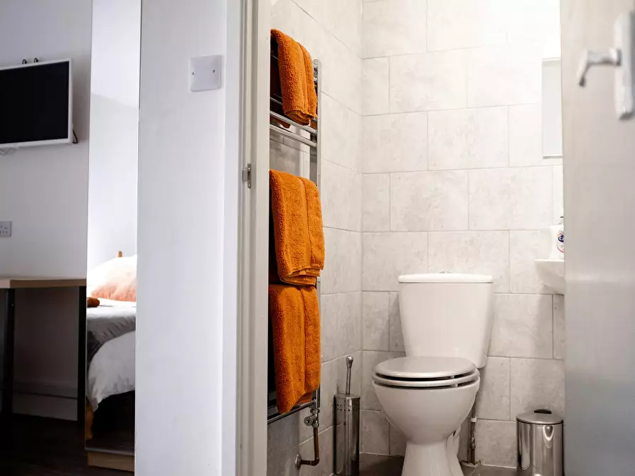 Immagine 10 di Casa indipendente in affitto  in Gordon Street a 