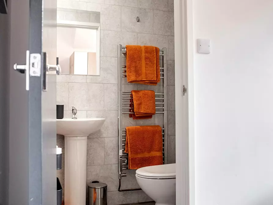 Immagine 9 di Casa indipendente in affitto  in Gordon Street a 