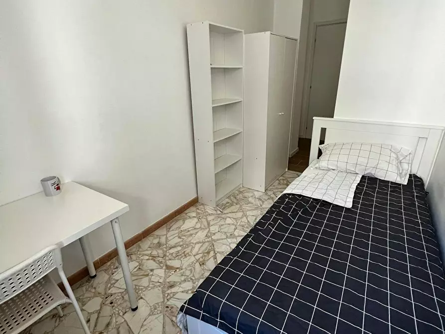 Immagine 2 di Camera in affitto  in Via Gian Giuseppe Carulli a Bari