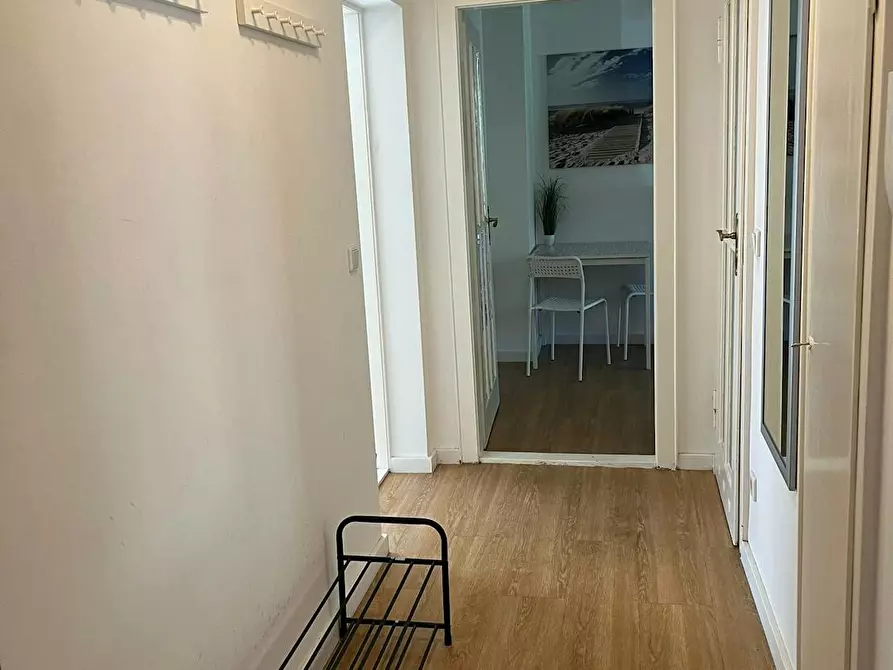 Immagine 3 di Appartamento in affitto  in Josef-Orlopp-Straße a Berlin