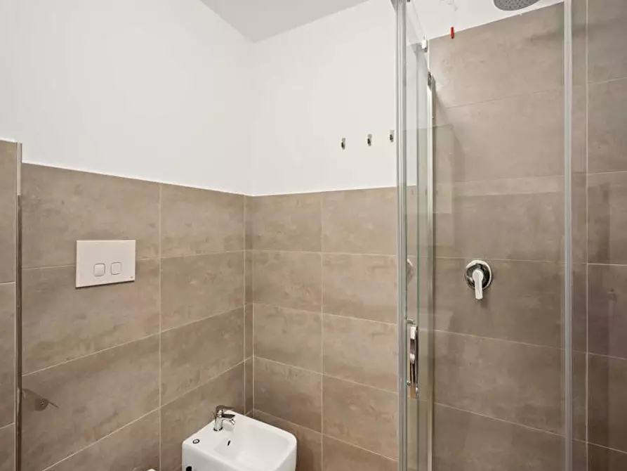 Immagine 5 di Camera in affitto  in Viale Legioni Romane a Milano