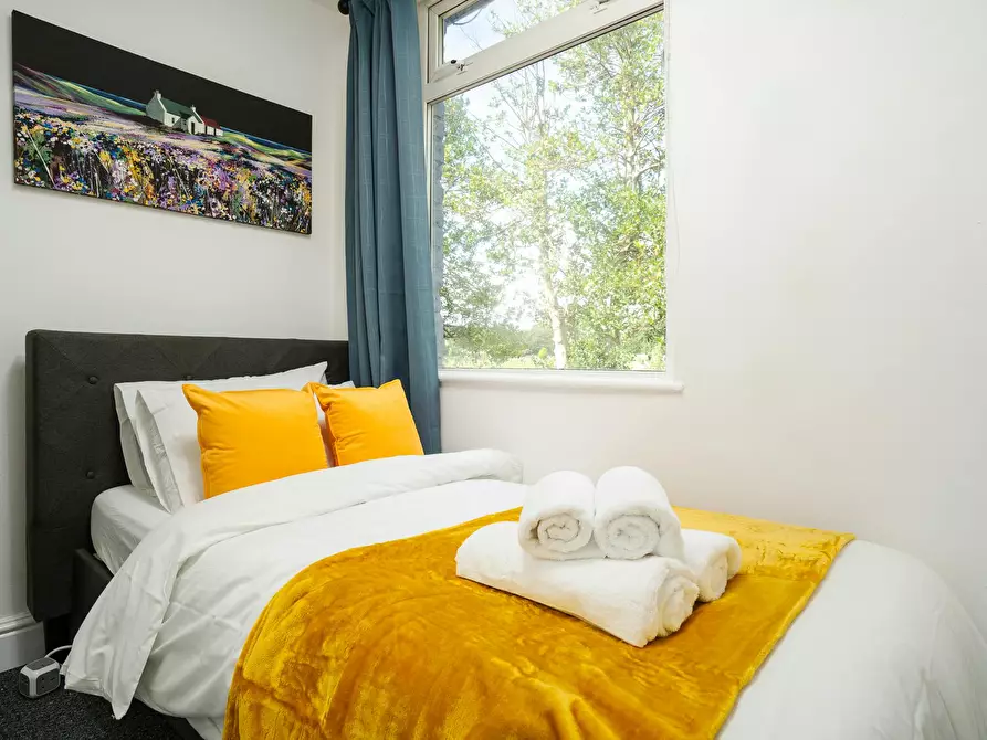 Immagine 3 di Casa indipendente in affitto  in Ince Avenue a 