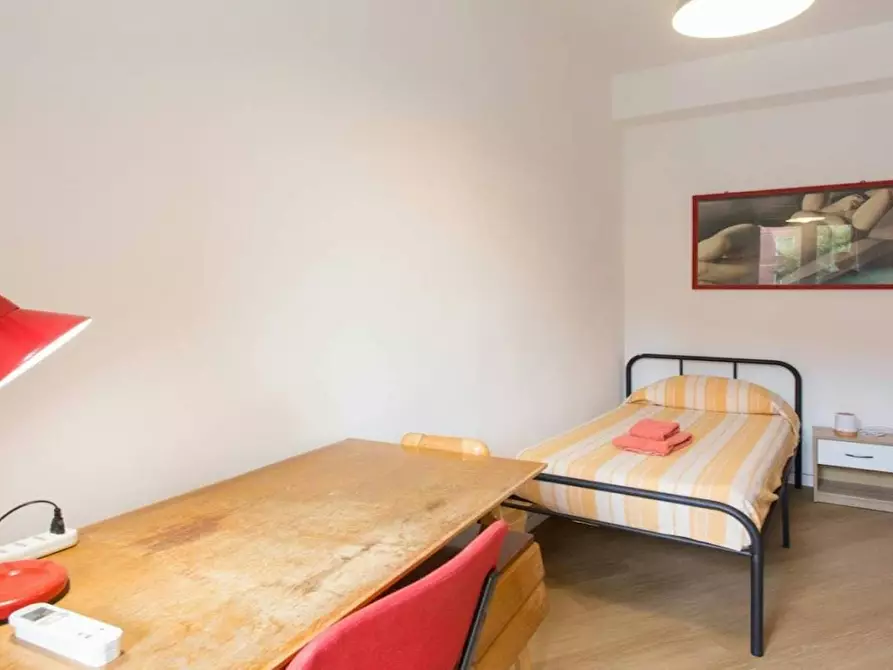 Immagine 2 di Appartamento in affitto  in Via Lorenteggio a Milano