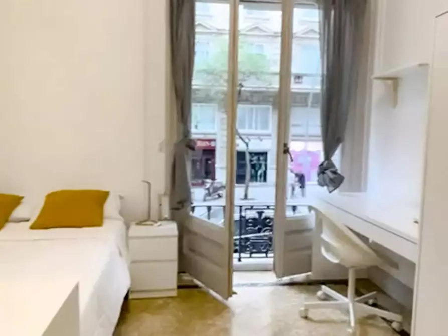 Immagine 2 di Camera in affitto  in Carrer de Muntaner a Barcelona