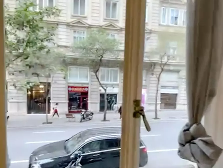Immagine 4 di Camera in affitto  in Carrer de Muntaner a Barcelona