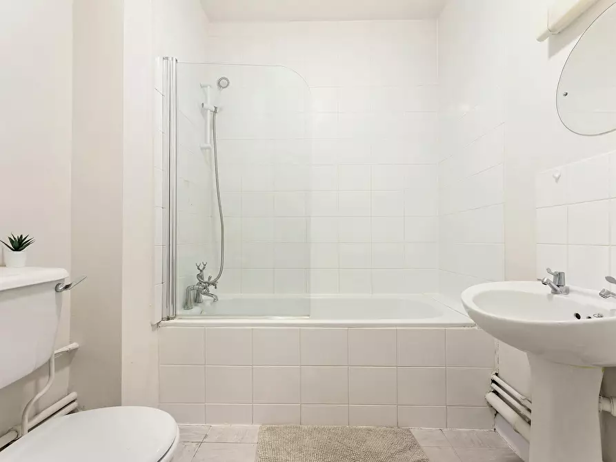 Immagine 4 di Appartamento in affitto  in Garter Way a Camberwell