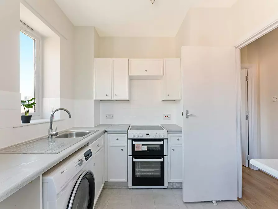 Immagine 6 di Appartamento in affitto  in Garter Way a Camberwell