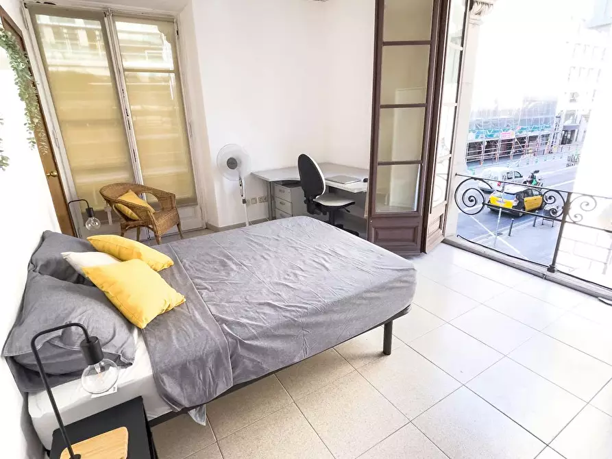Immagine 2 di Camera in affitto  in Via Laietana a Barcelona