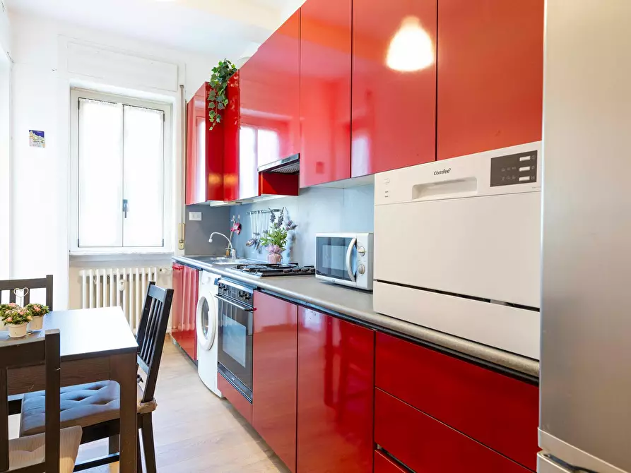 Immagine 8 di Camera in affitto  in Via Teodosio a Milano