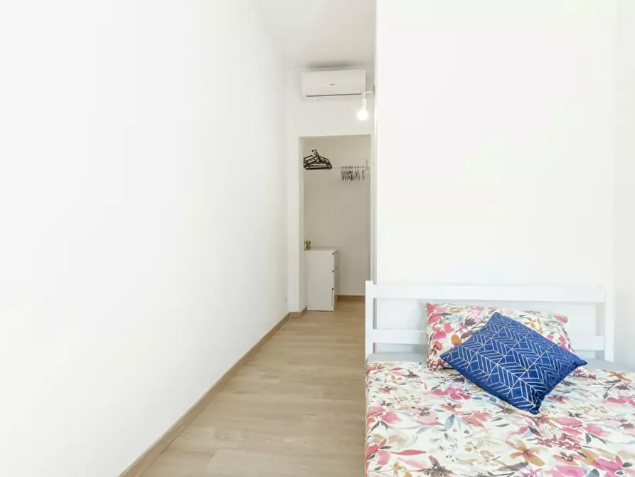 Immagine 4 di Camera in affitto  in Via Teodosio a Milano