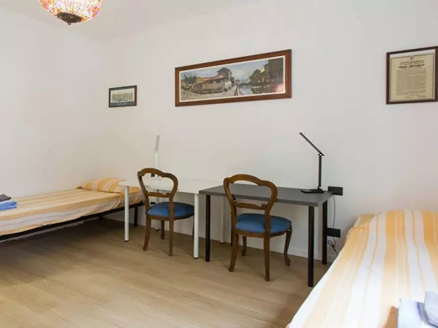 Immagine 2 di Camera in affitto  in Via Lorenteggio a Milano