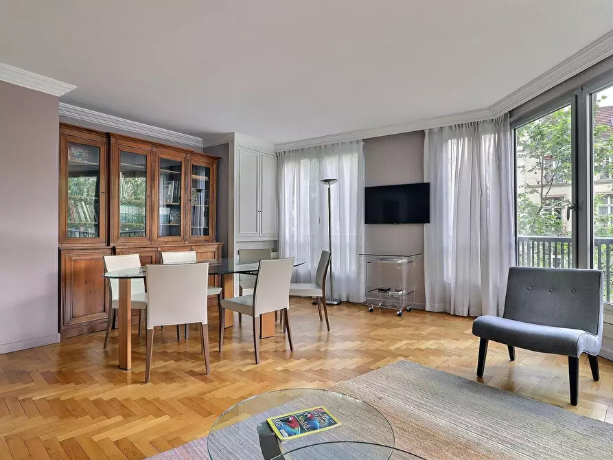 Immagine 9 di Appartamento in affitto  in Boulevard Saint-Germain a Paris 07