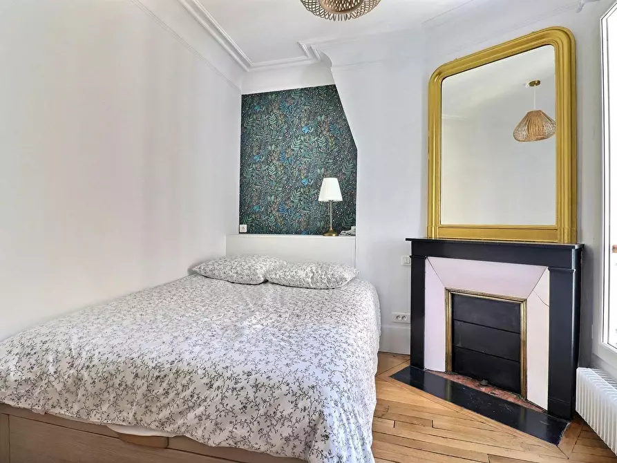 Immagine 1 di Appartamento in affitto  in Rue du Grand Prieuré a Paris