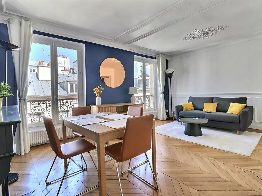 Immagine 3 di Appartamento in affitto  in Rue du Grand Prieuré a Paris