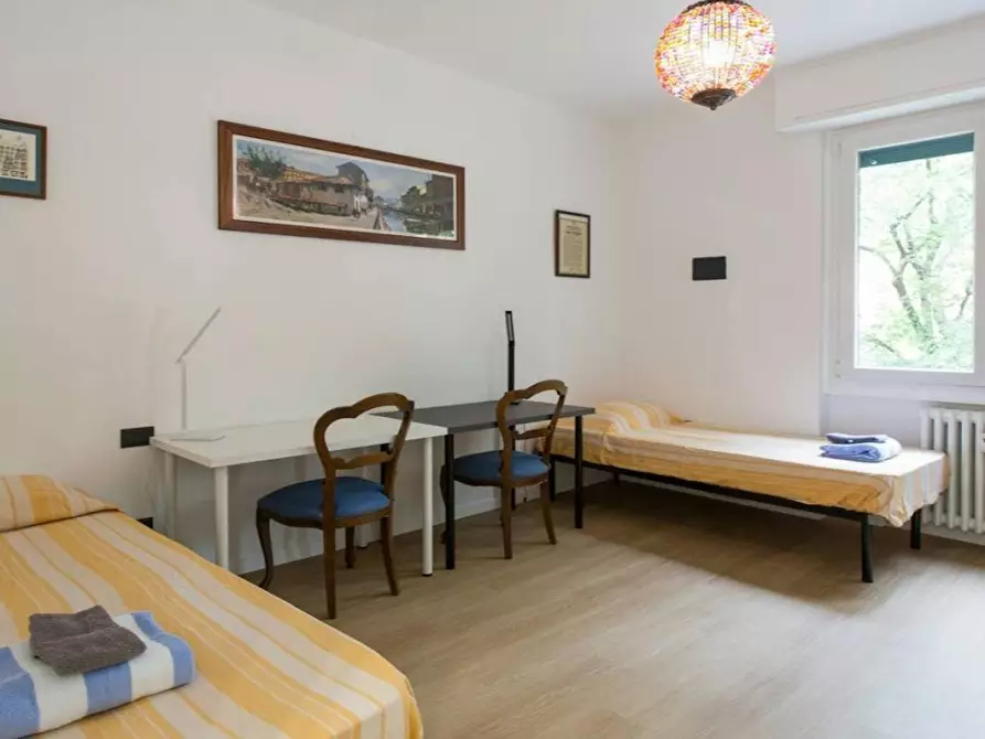 Immagine 1 di Camera condivisa in affitto  in Via Lorenteggio a Milano