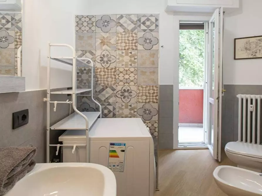 Immagine 7 di Camera condivisa in affitto  in Via Lorenteggio a Milano