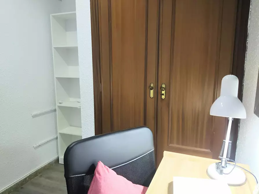 Immagine 6 di Camera in affitto  in Carrer Vista Alegre a Burjassot