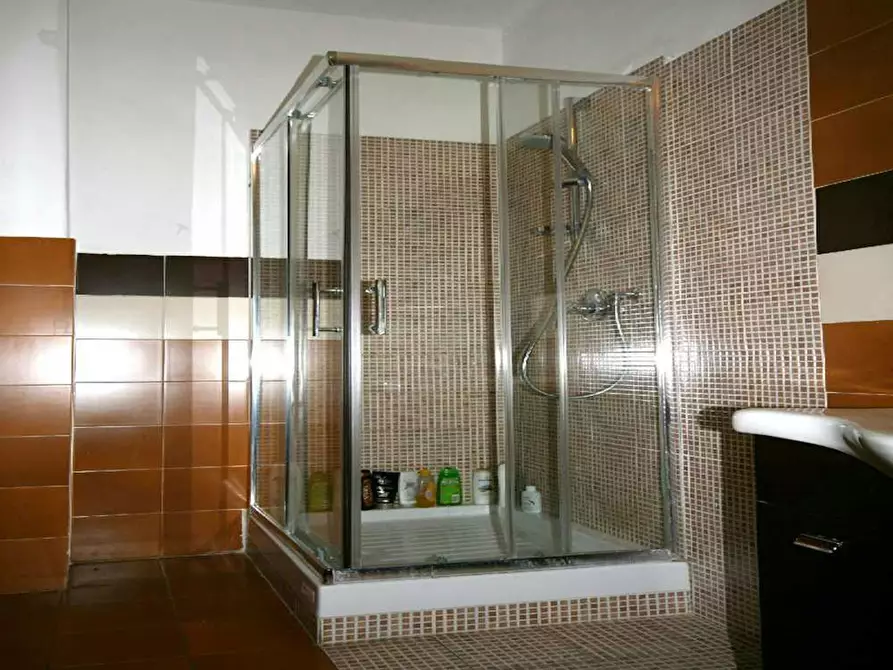 Immagine 8 di Camera in affitto  in Viale Francesco Restelli a Milano