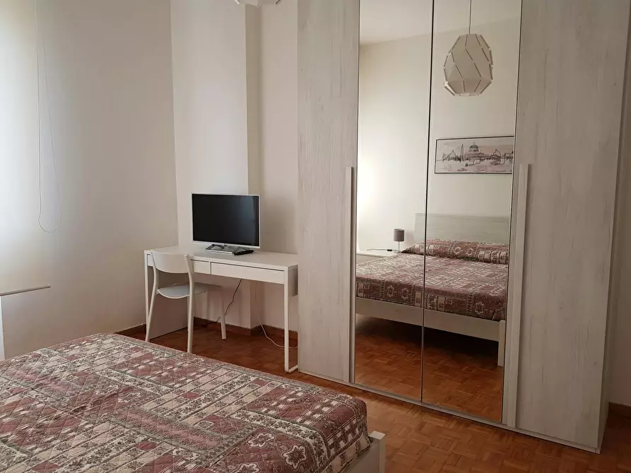 Immagine 3 di Camera in affitto  in Via Domenico Cimarosa a Firenze