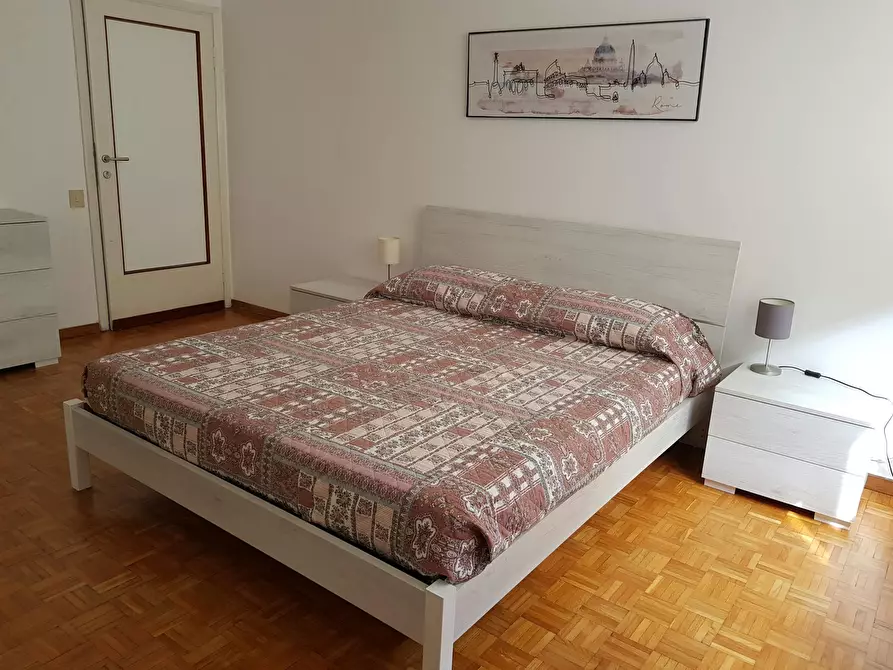 Immagine 2 di Camera in affitto  in Via Domenico Cimarosa a Firenze