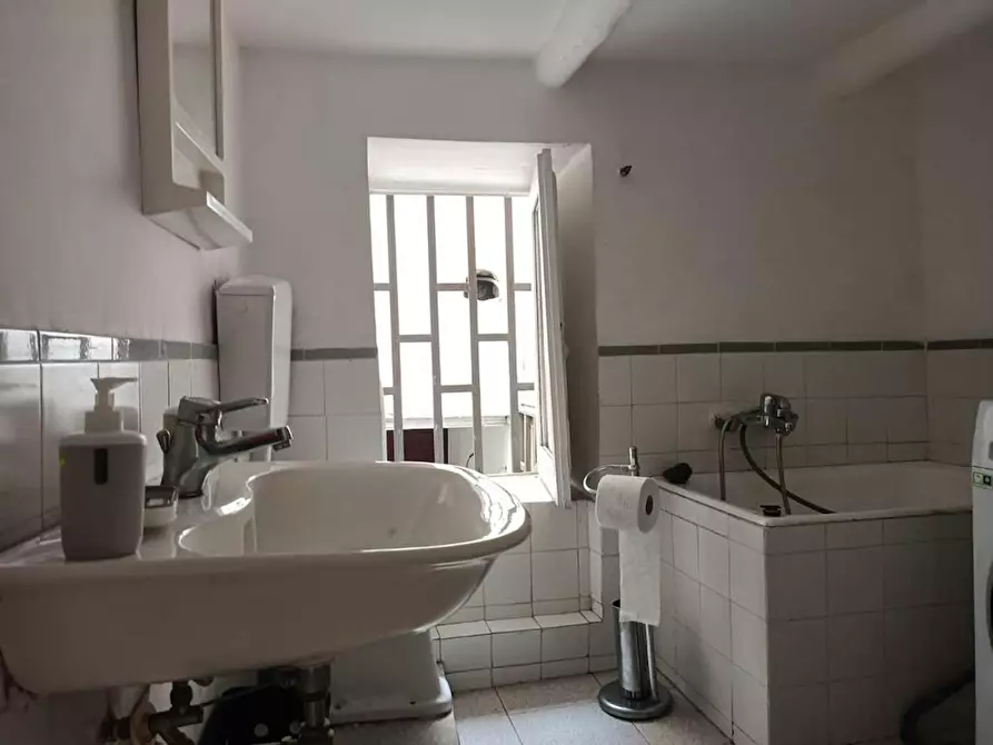 Immagine 6 di Camera in affitto  in Salita Tarsia a Napoli