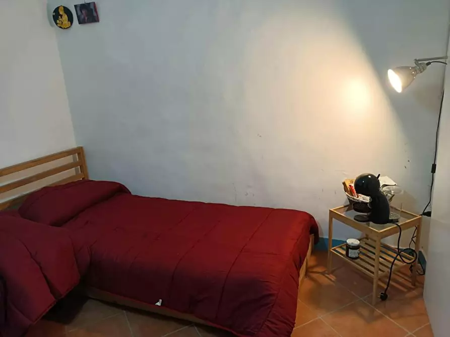 Immagine 4 di Camera in affitto  in Salita Tarsia a Napoli