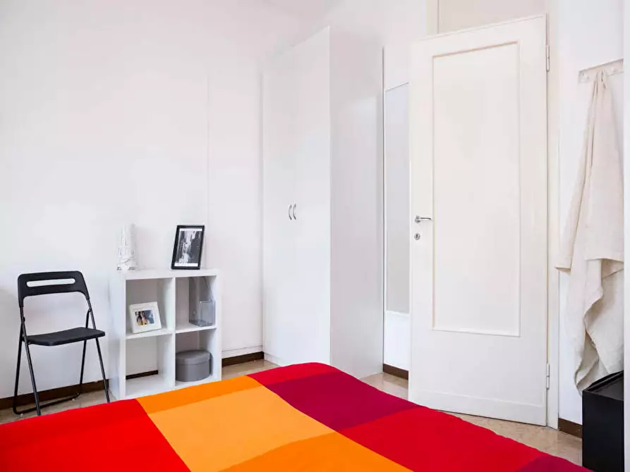 Immagine 7 di Camera in affitto  in Viale Carlo Espinasse a Milano