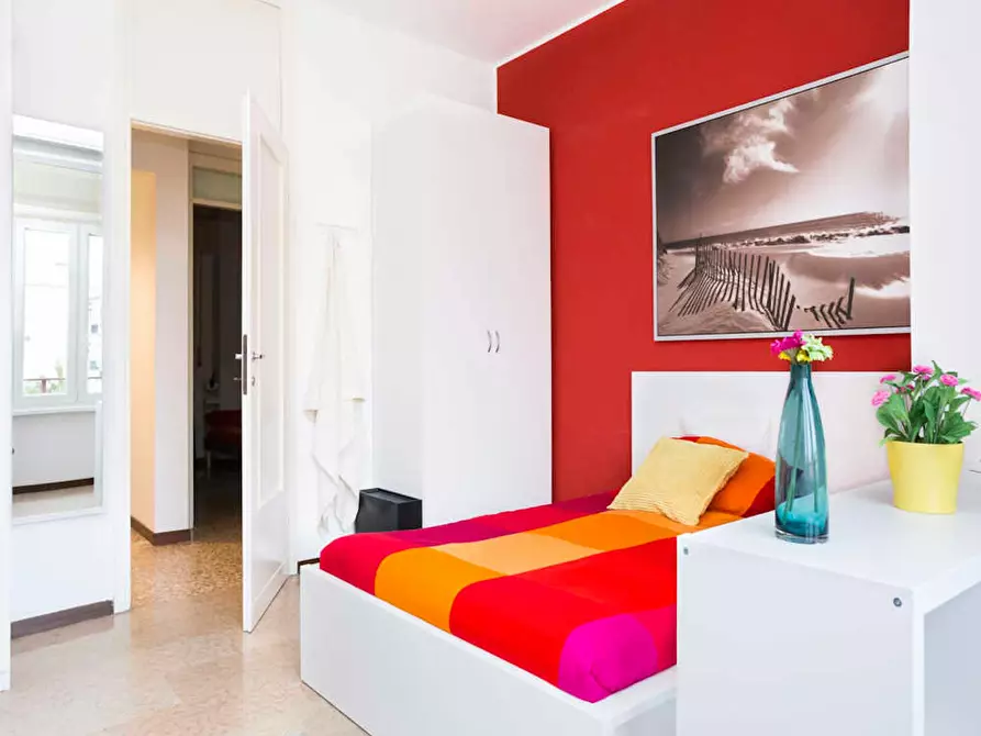 Immagine 1 di Camera in affitto  in Viale Carlo Espinasse a Milano