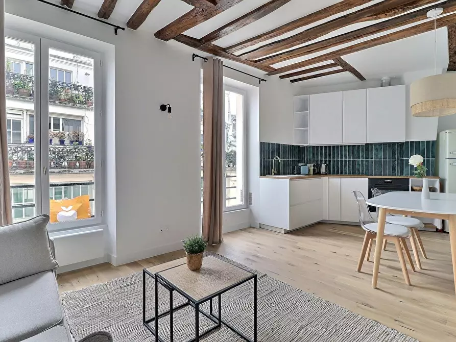 Immagine 1 di Appartamento in affitto  in Rue de Poitou a Paris 03