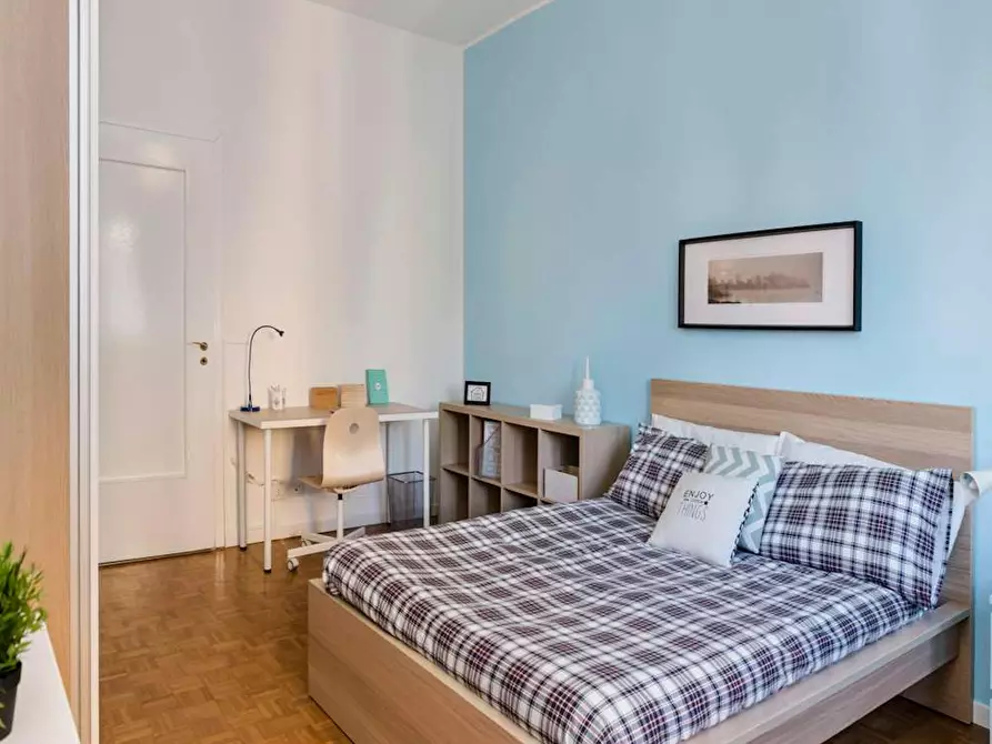 Immagine 4 di Camera in affitto  in Via dei Mandorli a Buccinasco