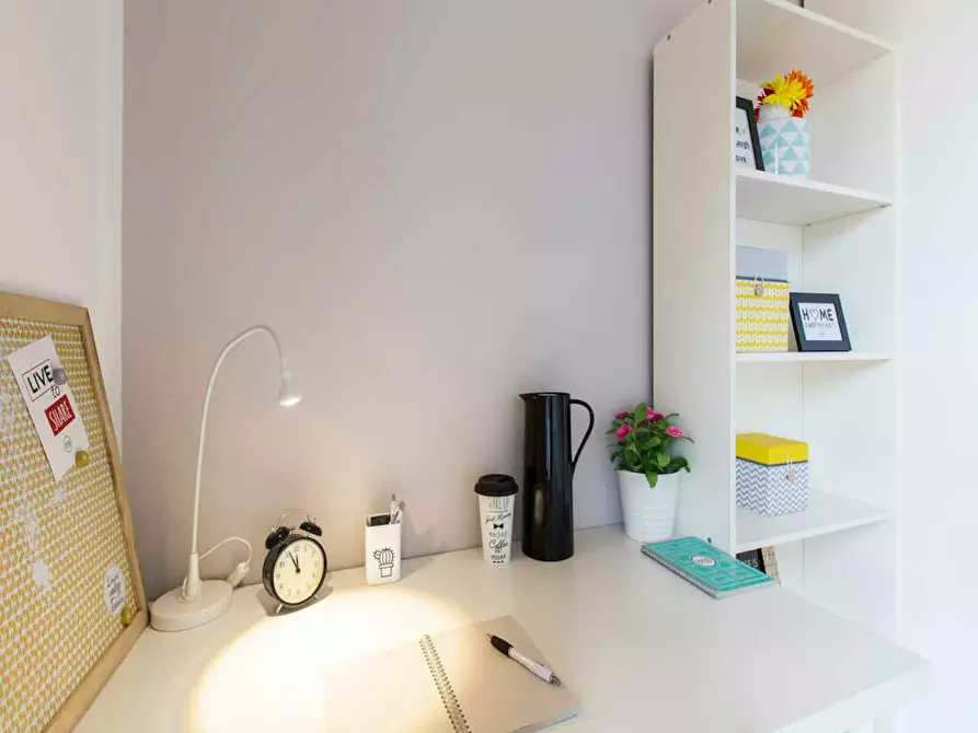 Immagine 8 di Camera in affitto  in Via Verbano a Milano