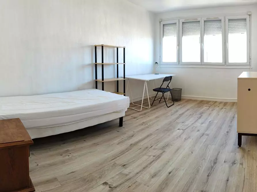 Immagine 2 di Camera in affitto  in Place du Bois a Orléans