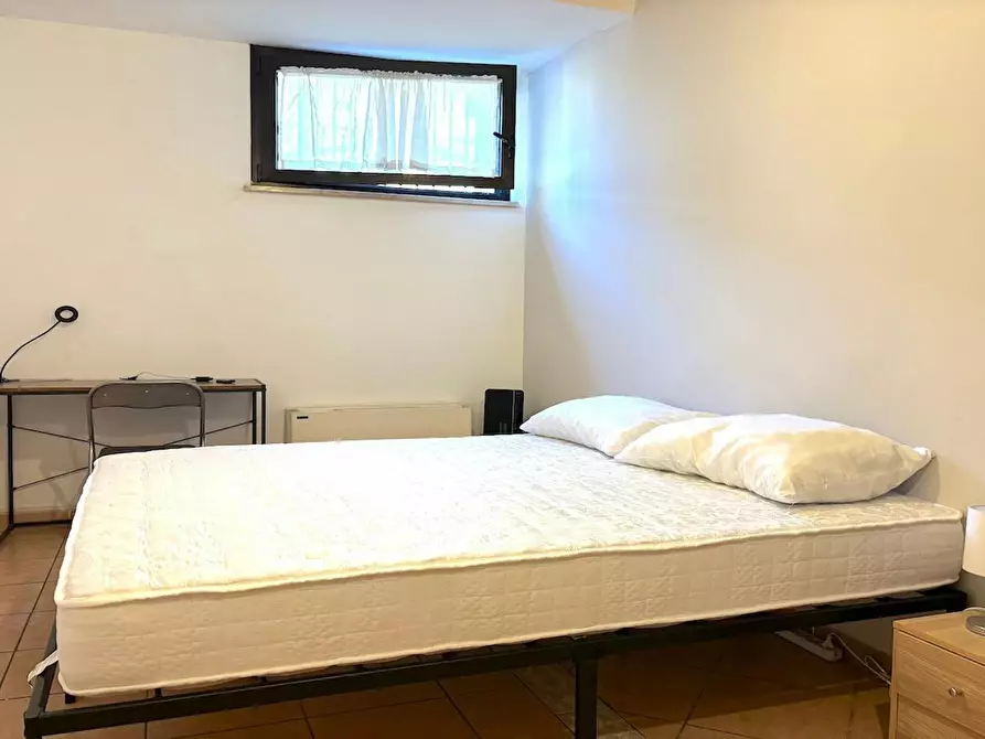 Immagine 2 di Camera in affitto  in Via Alessandro Brisse a Roma