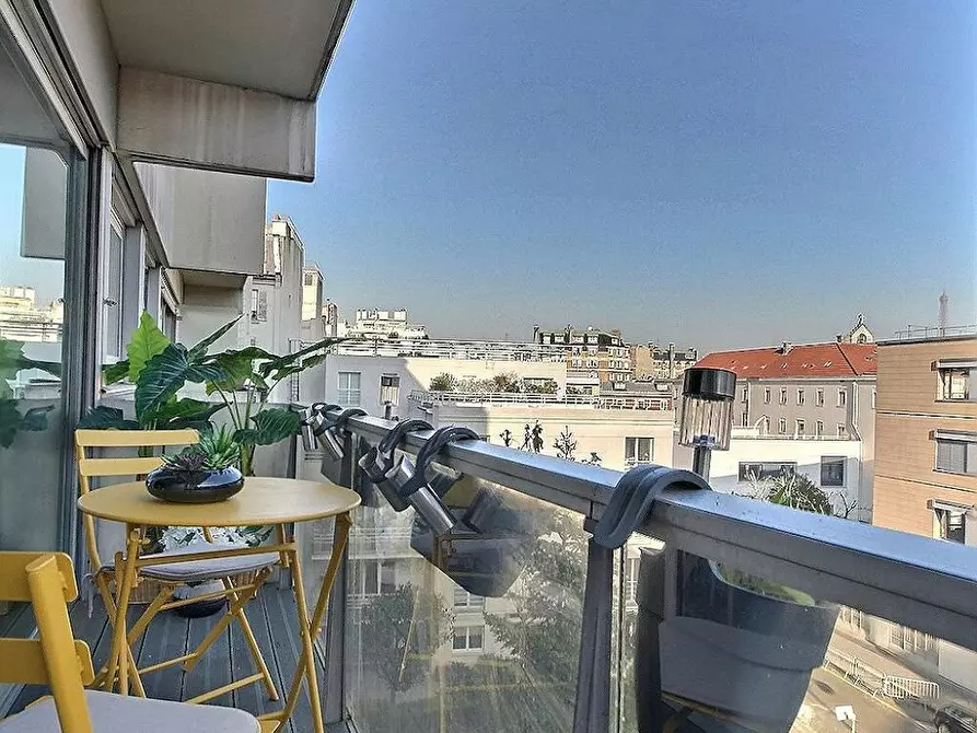 Immagine 8 di Appartamento in affitto  in Rue de la Convention a Paris