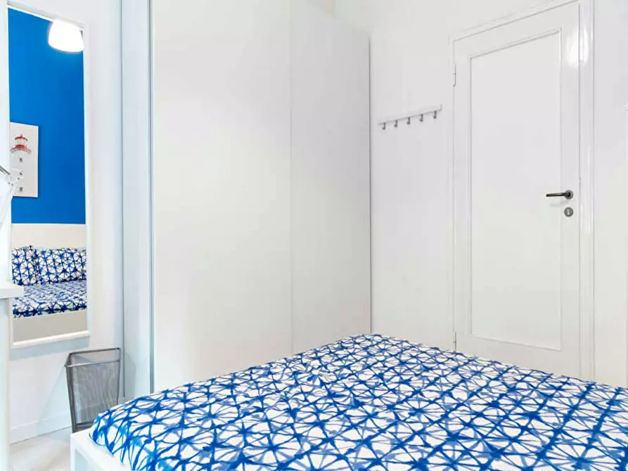 Immagine 3 di Camera in affitto  in Via Macedonio Melloni a Milano