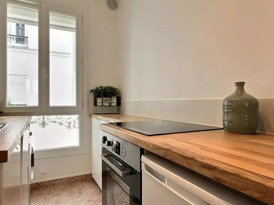 Immagine 10 di Appartamento in affitto  in Rue Bosquet a Paris 07