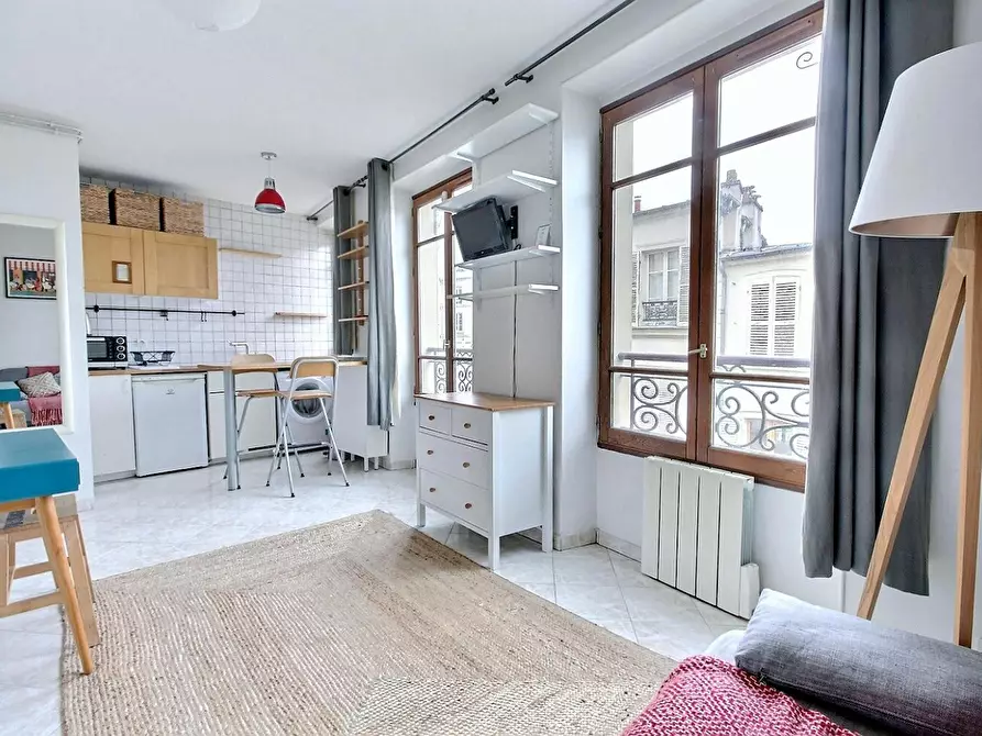 Immagine 1 di Appartamento in affitto  in Rue du Chevalier de la Barre a Paris 18