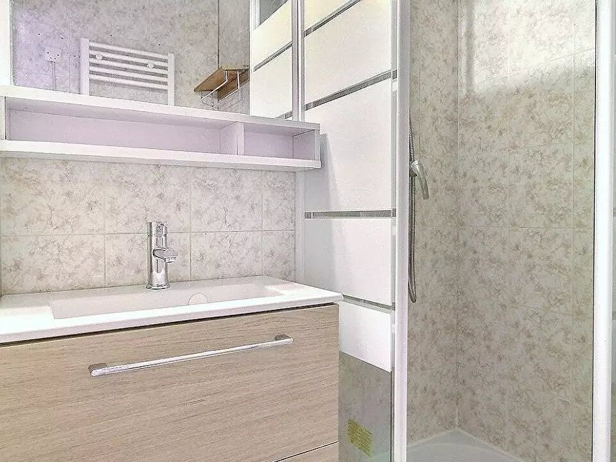 Immagine 10 di Appartamento in affitto  in Rue du Chevalier de la Barre a Paris 18