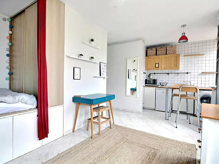 Immagine 3 di Appartamento in affitto  in Rue du Chevalier de la Barre a Paris 18