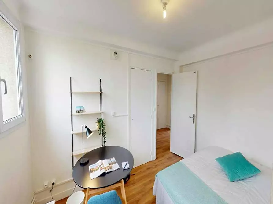 Immagine 2 di Camera in affitto  in Rue de Saussure a Paris 17