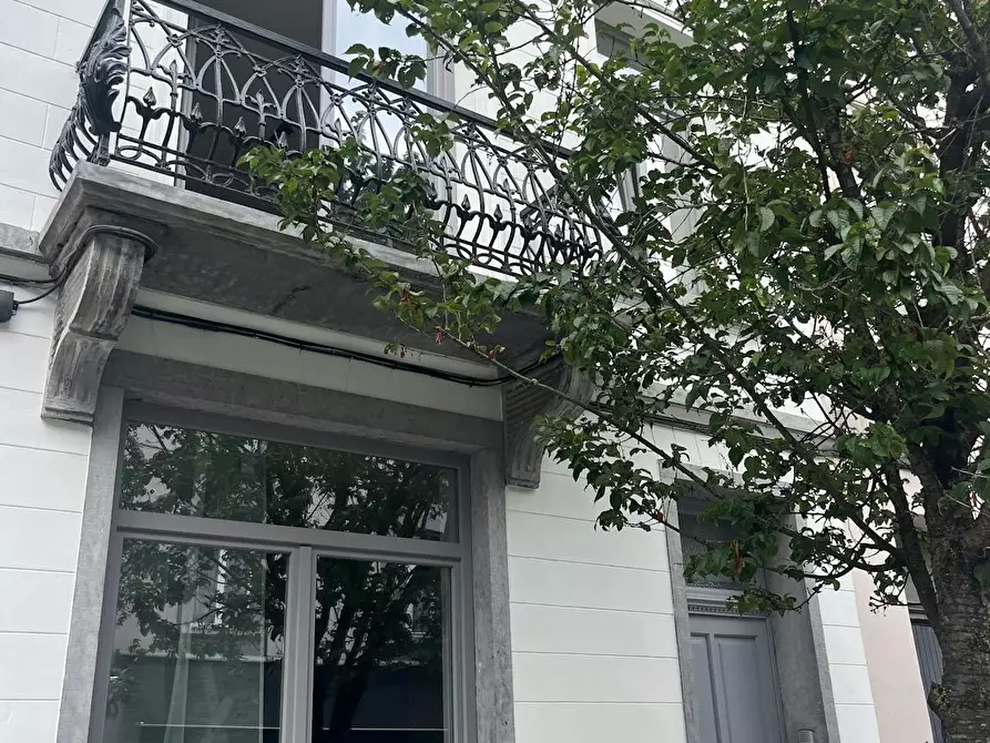 Immagine 2 di Appartamento in affitto  in Rue Fernand Neuray a Ixelles