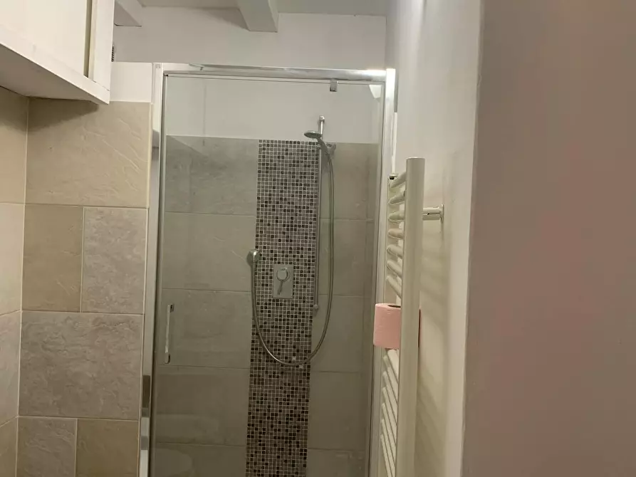 Immagine 10 di Camera in affitto  in Via dei Vanni a Firenze