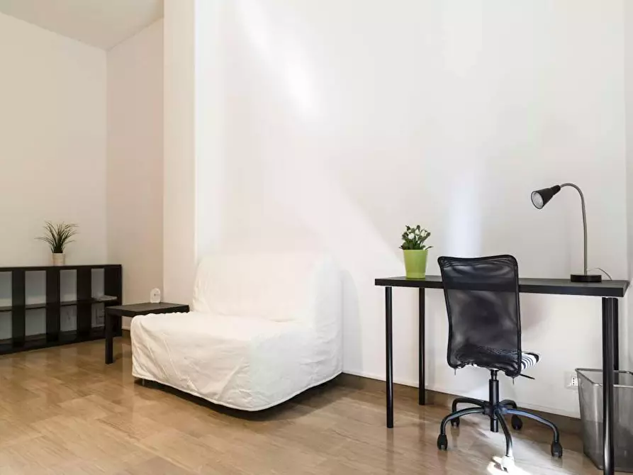 Immagine 5 di Camera in affitto  in Viale Papiniano a Milano