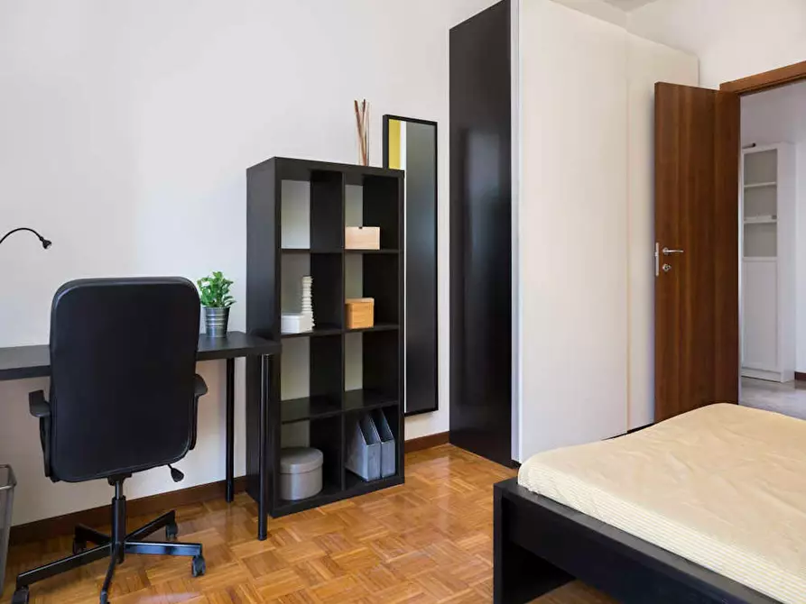 Immagine 9 di Camera in affitto  in Via Monte San Genesio a Milano