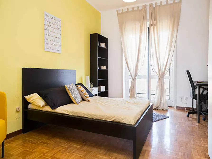 Immagine 4 di Camera in affitto  in Via Monte San Genesio a Milano