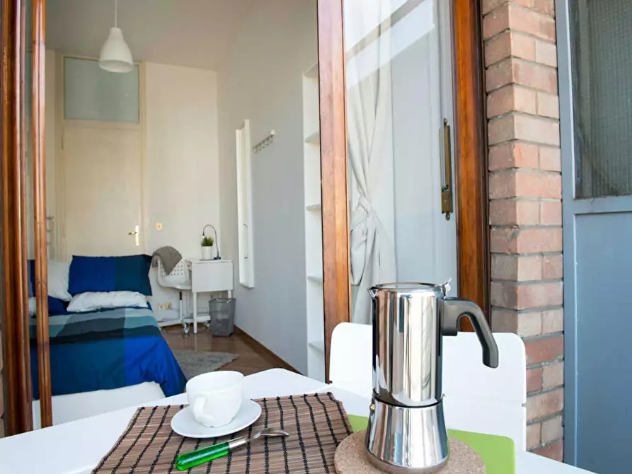 Immagine 8 di Camera in affitto  in Via San Francesco da Paola a Torino