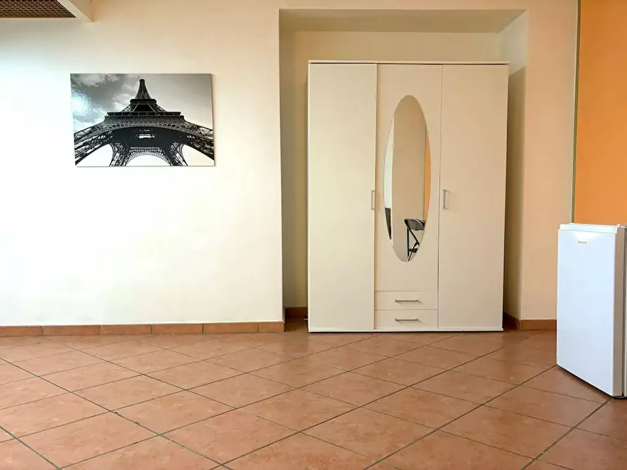 Immagine 5 di Camera in affitto  in Via Alessandro Brisse a Roma